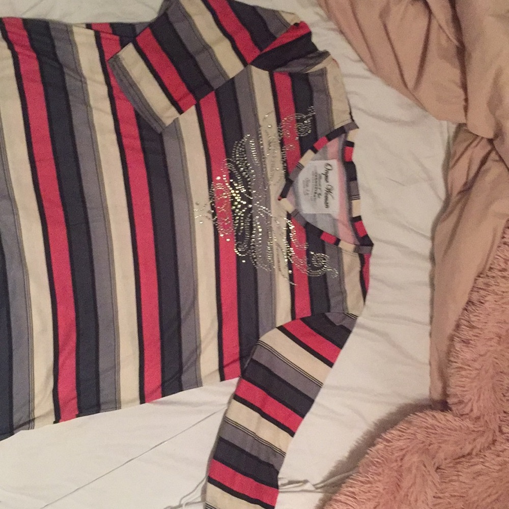 Top - Picture 2 of 3